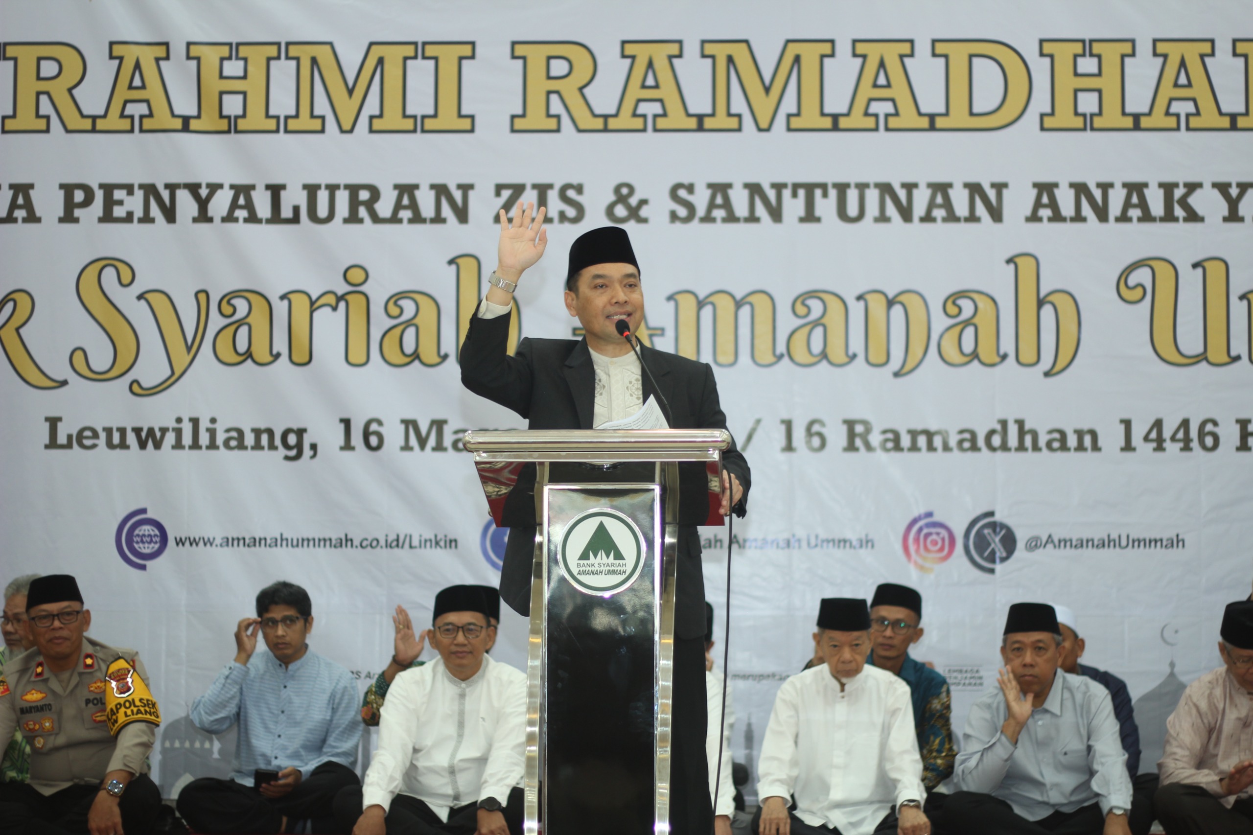 hendi sofyan dirut bank syariah amanah ummah